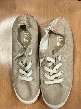 Mad Love Tan Canvas Low-Top Sneakers with White Laces